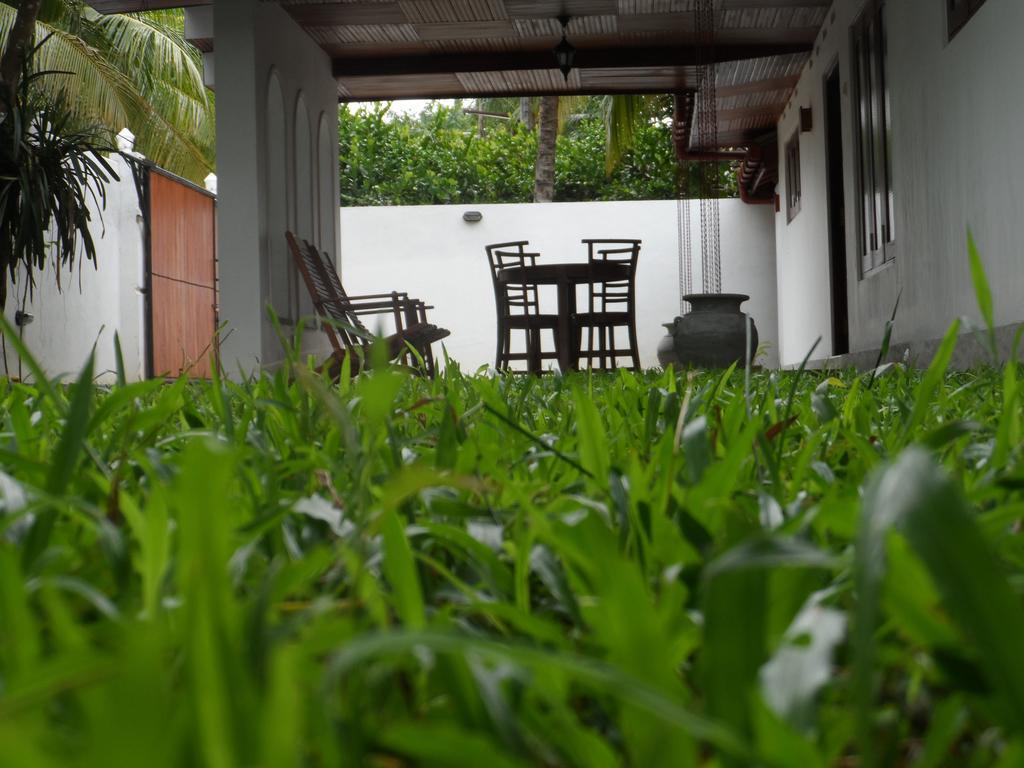 Summer Dew Villa Talpe Habitación foto