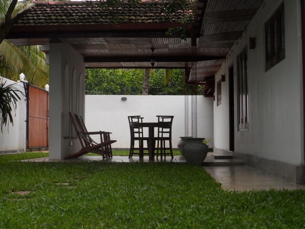 Summer Dew Villa Talpe Exterior foto